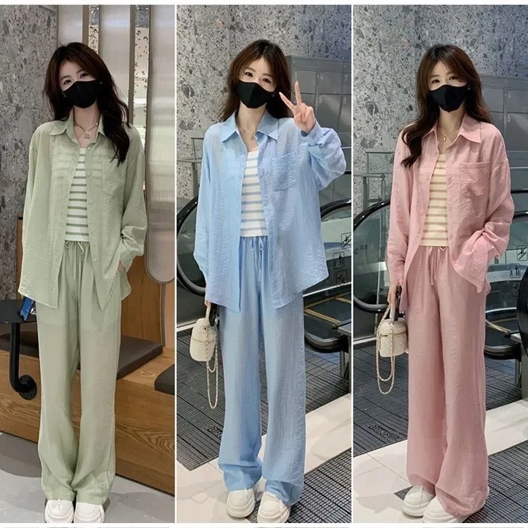 今年流行的漂亮時尚韓版防曬寬鬆三件套，防曬襯衫外套+條紋上衣+長褲氣質三件套，褶皺冰絲面料，減齡高腰遮肉顯瘦